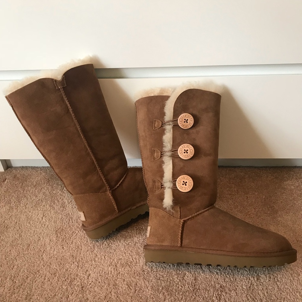 🌸UGG Women’s Bailey Button Triplet II🌸